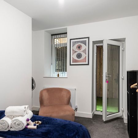 Apartmán Cozy Vibes Refined 2Br Flat Bury  Exteriér fotografie