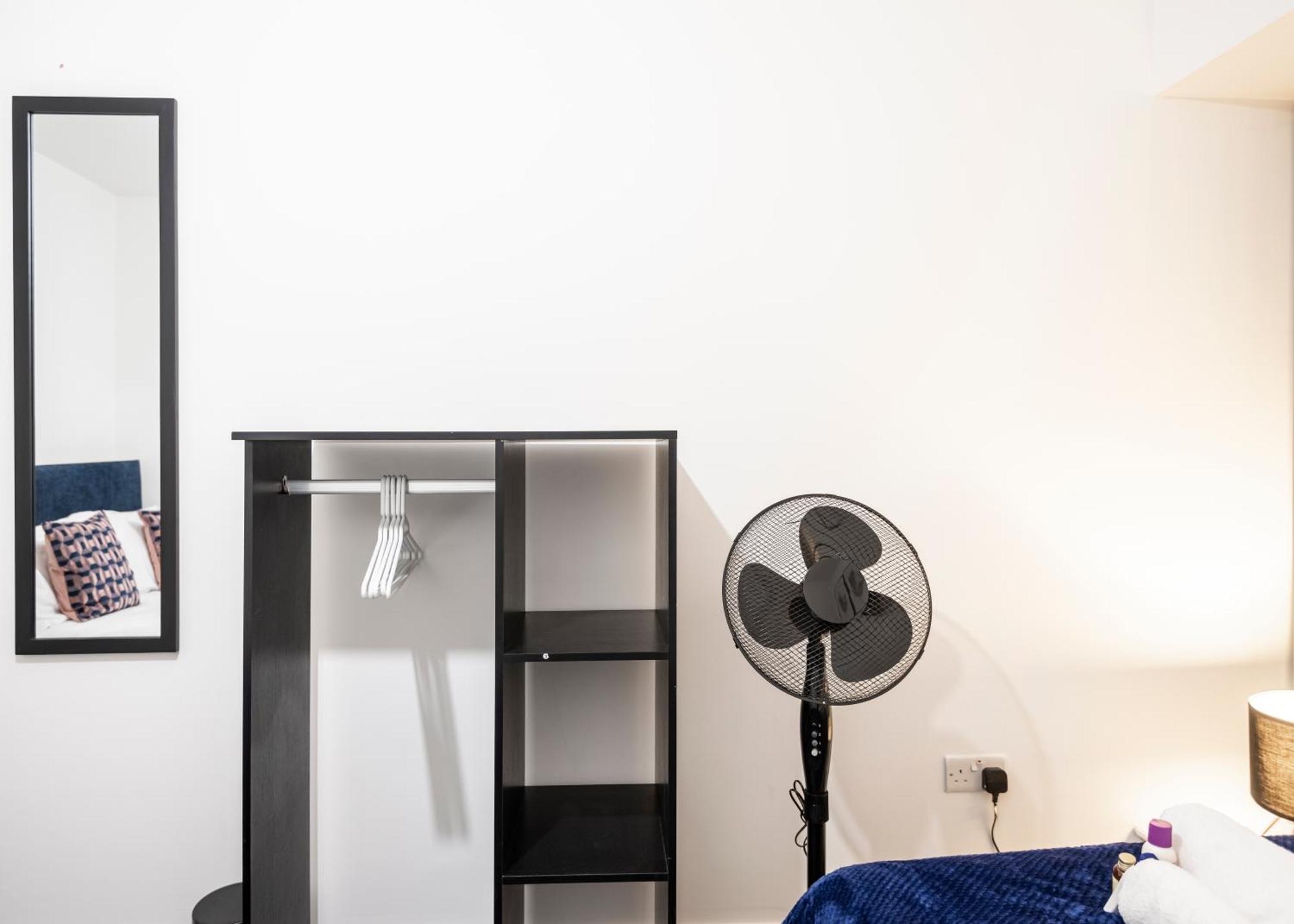 Apartmán Cozy Vibes Refined 2Br Flat Bury  Exteriér fotografie