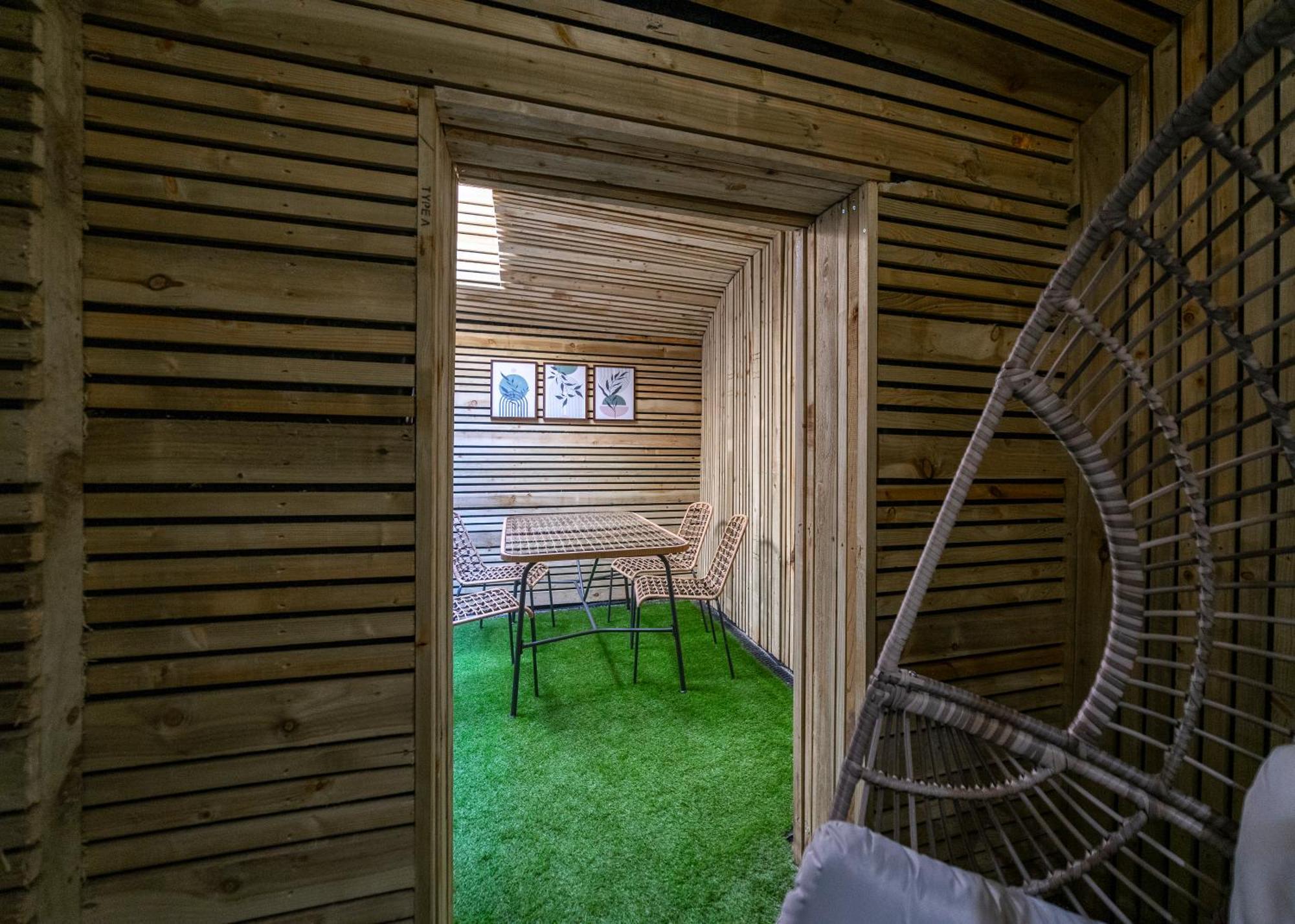 Apartmán Cozy Vibes Refined 2Br Flat Bury  Exteriér fotografie